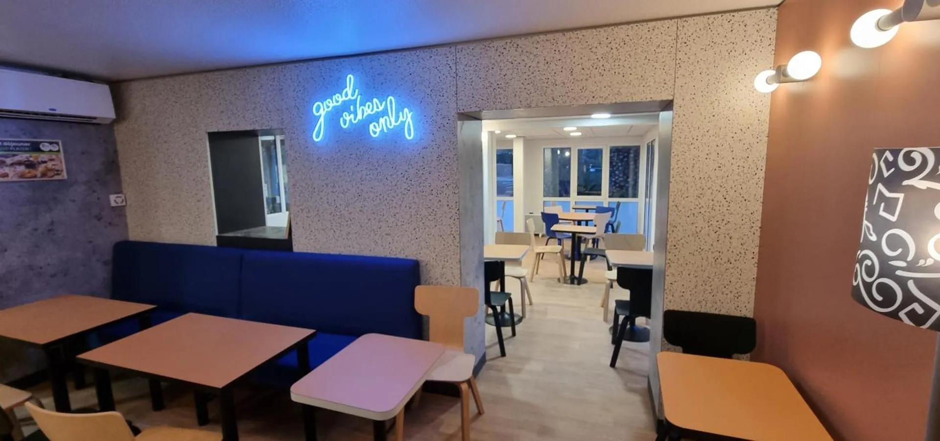 **  B&B Hotel Cannes Mouans Sartoux France